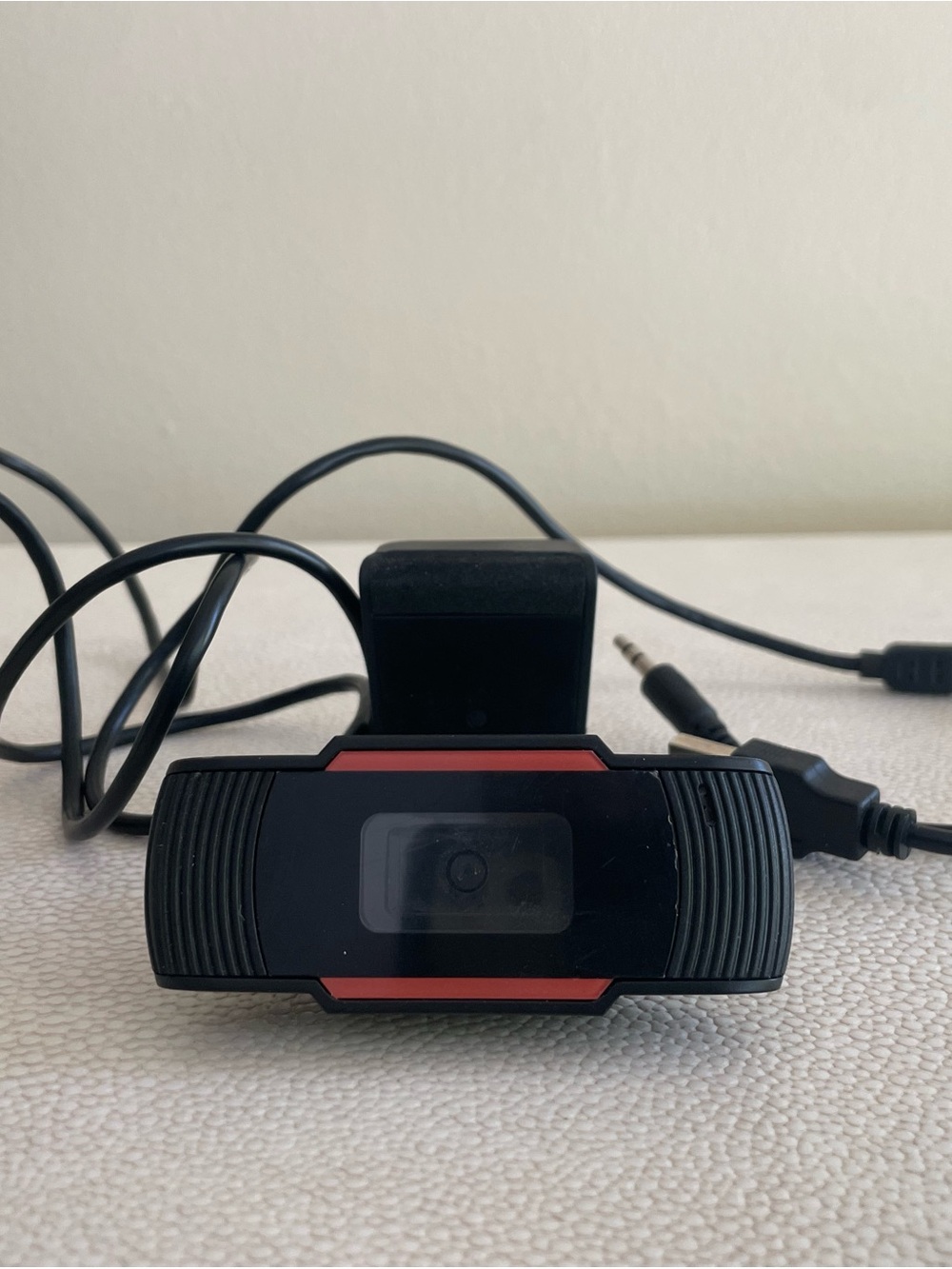USB Desktop Webcam in Black with Red Accents - Clip-Mount